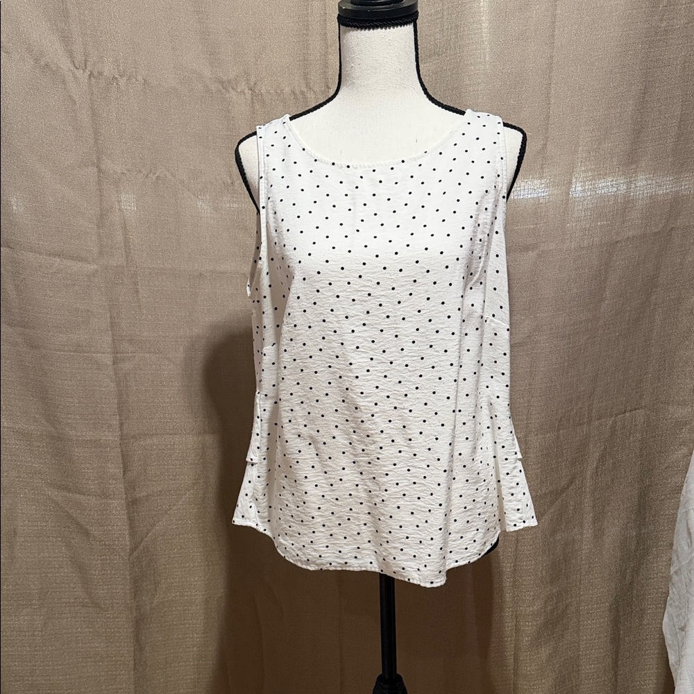 LOFT White Top with Navy Polka Dots Sz L